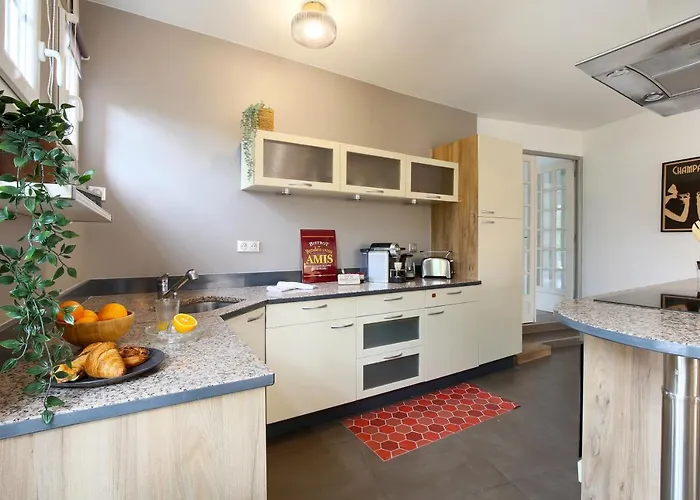 Expat Renting - Le Bistrot - St Cyprien - Parking