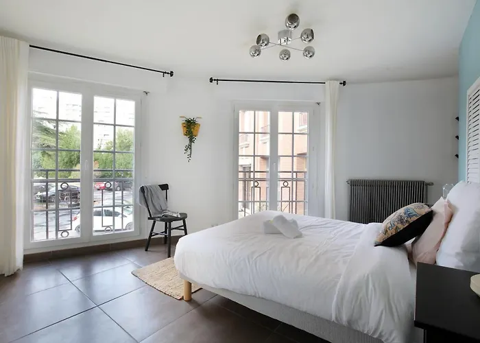 Expat Renting - Le Bistrot - St Cyprien - Parking Lägenhet Toulouse